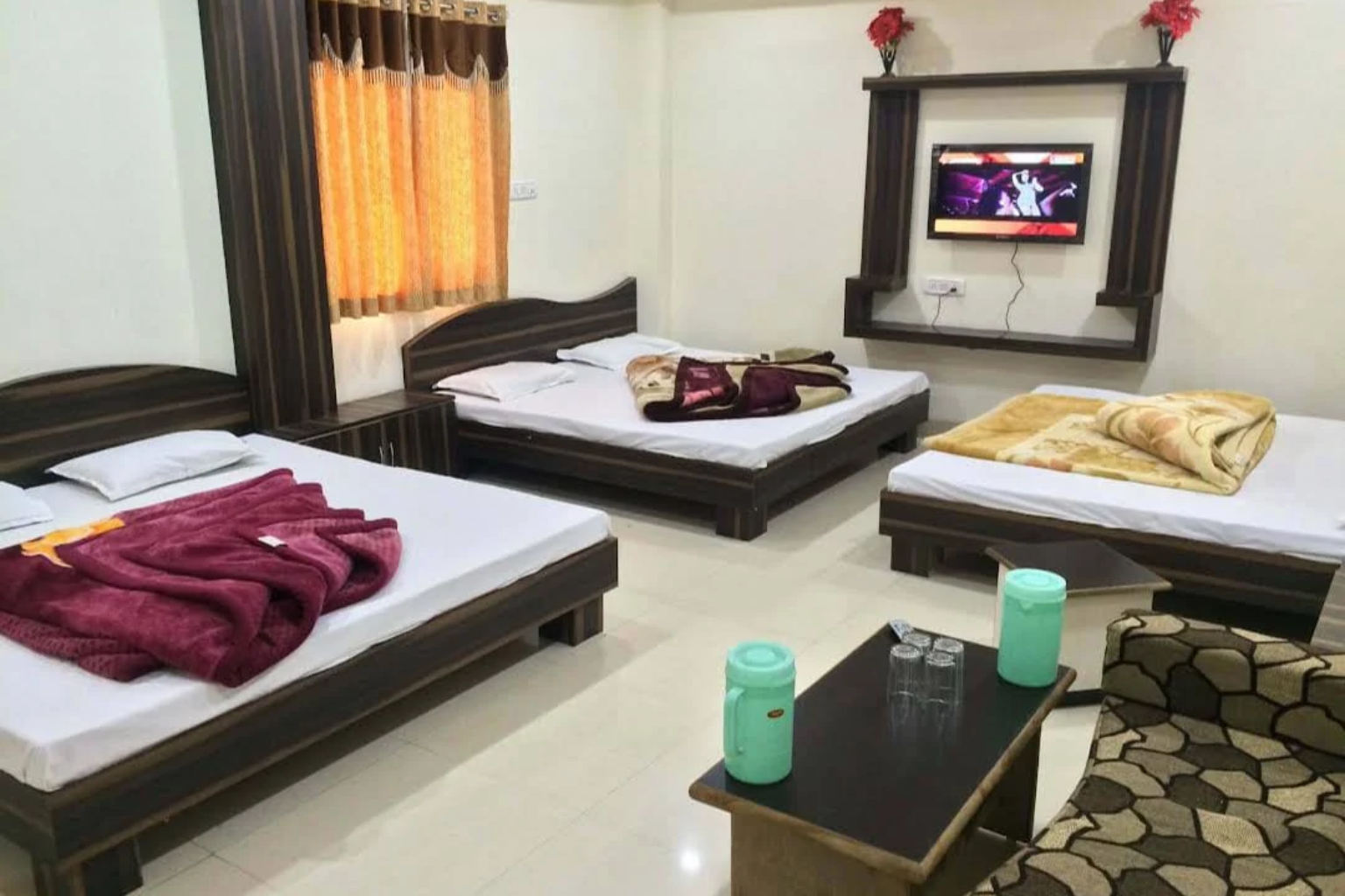 Common area at Shri Panchayati Dharamshala in Jaipur