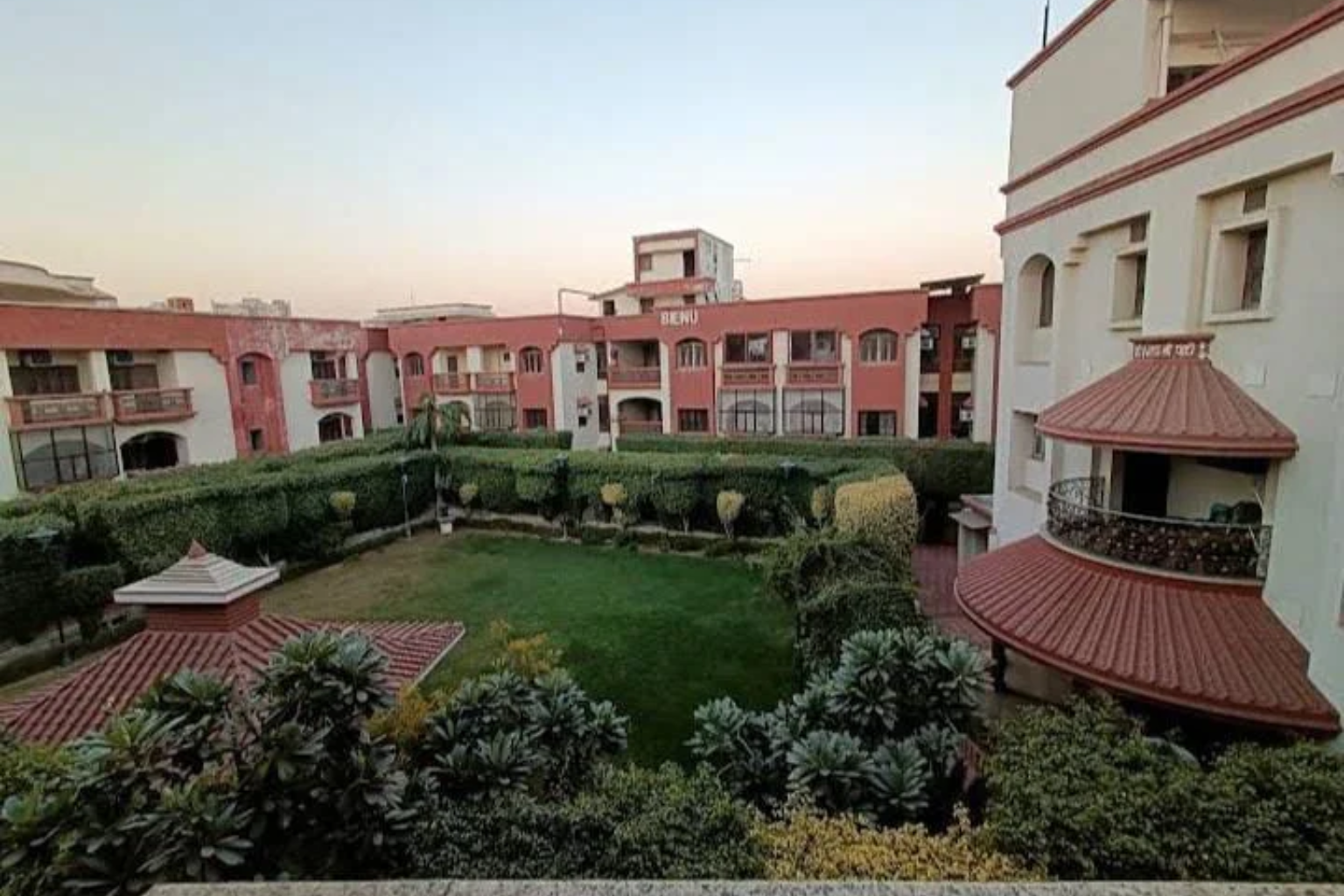 Family AC Room at Shri Panchayati Dharamshala in Jaipur